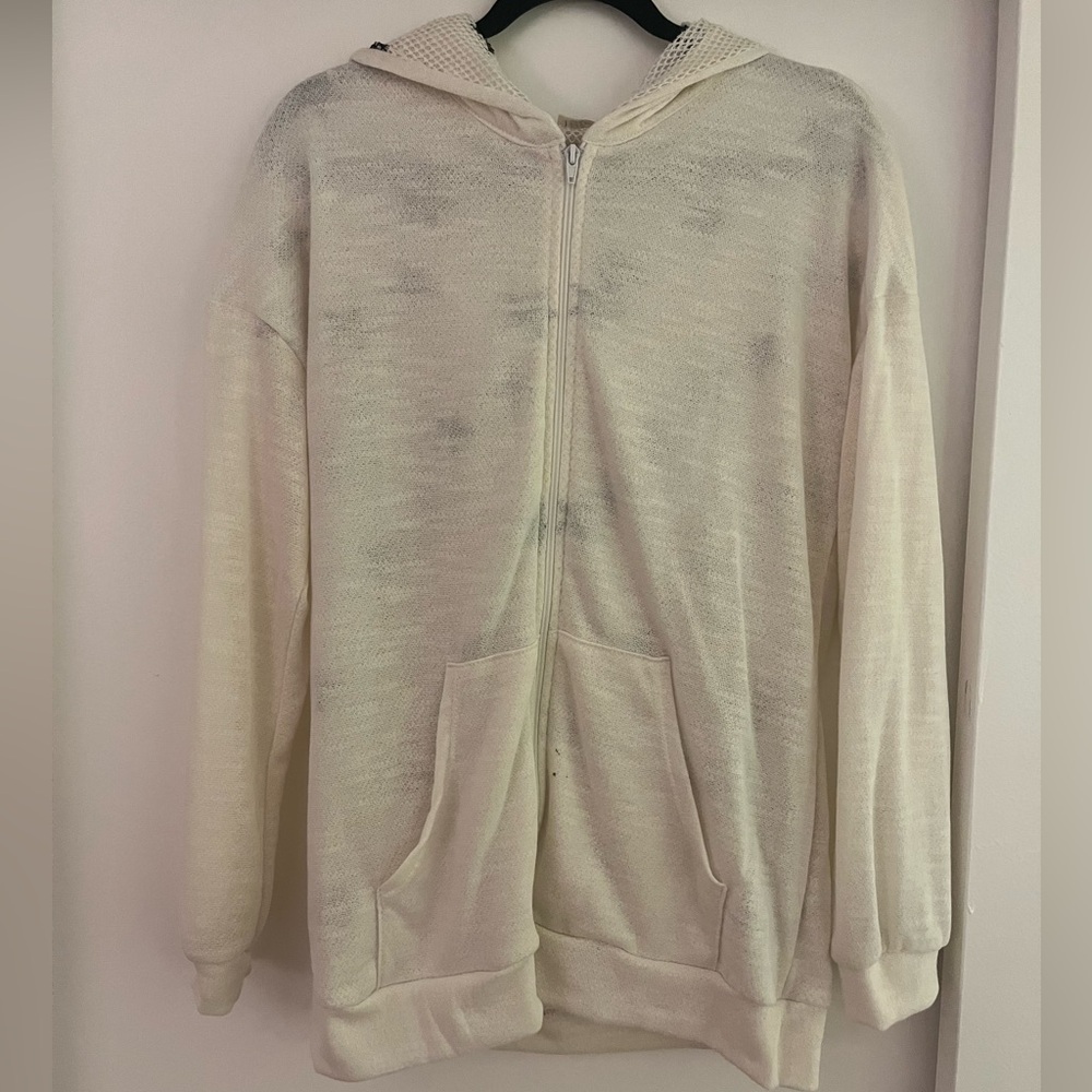 Blumin Apparel star sweatshirt. size small.